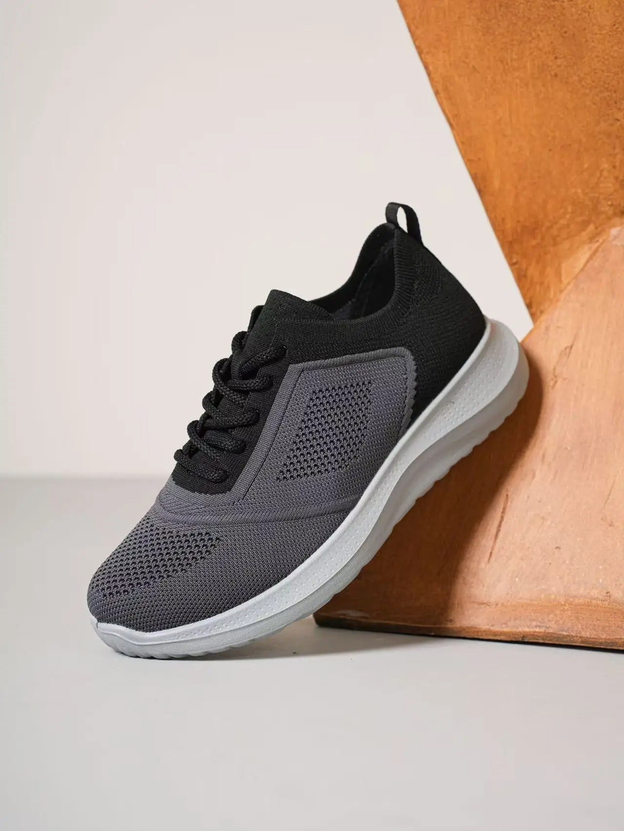 Bronoir™ Dash - Barefoot Shoes