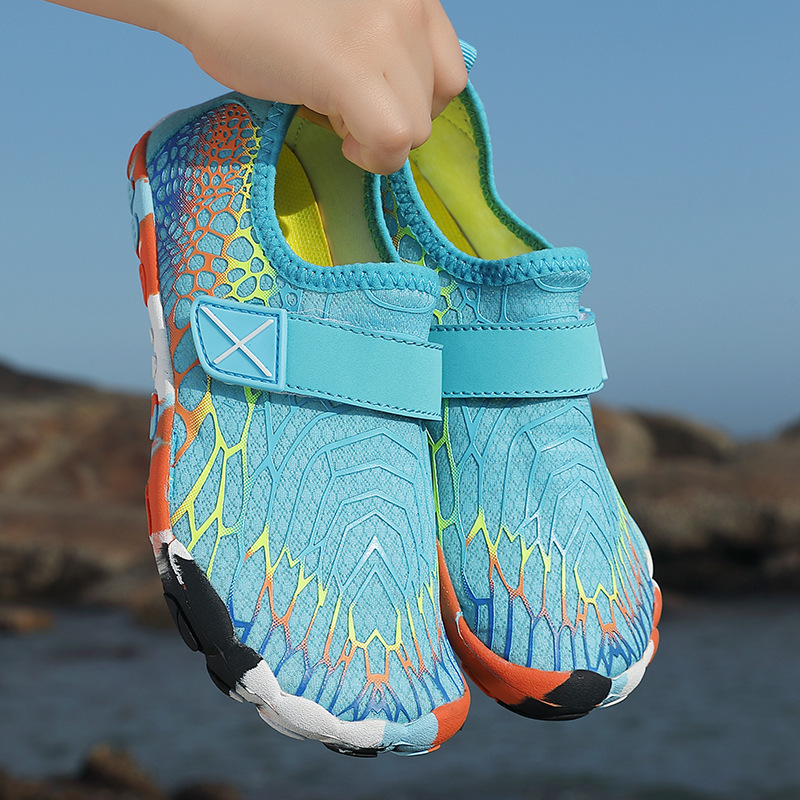 Bronoir™ Latch - Barefoot Shoes